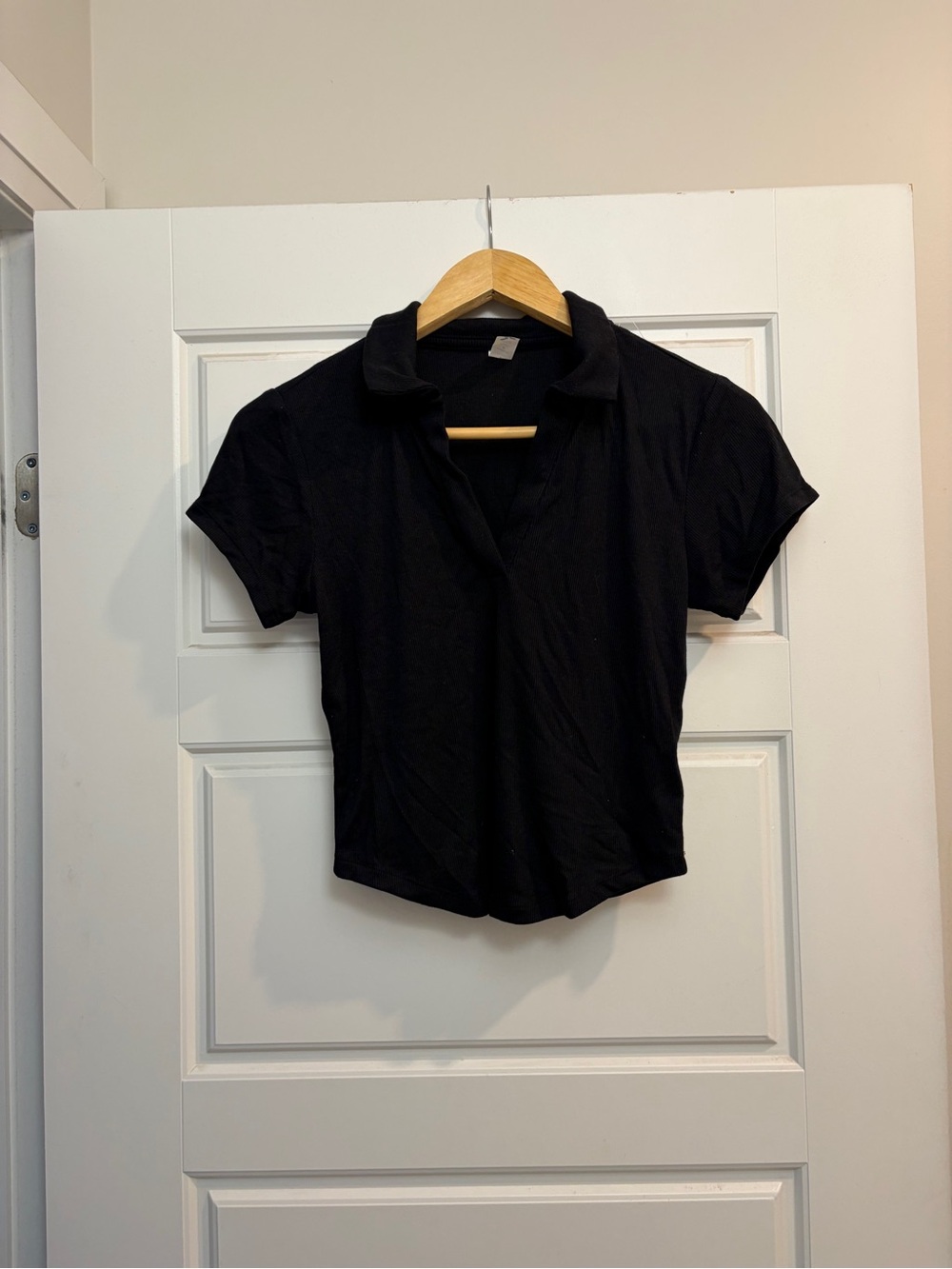 Old Navy Black Short-Sleeve Button-Down Polo